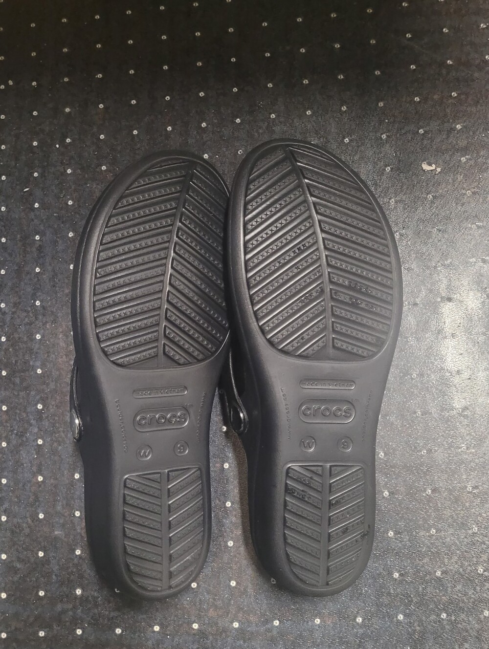 NWD Crocs Black Thong Sandals with Silver Accent - Picture 5 of 5